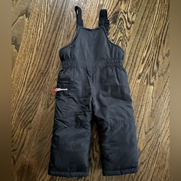 Worn Once Black Girl’s 2T Black Snow Pants - Picture 2 of 2